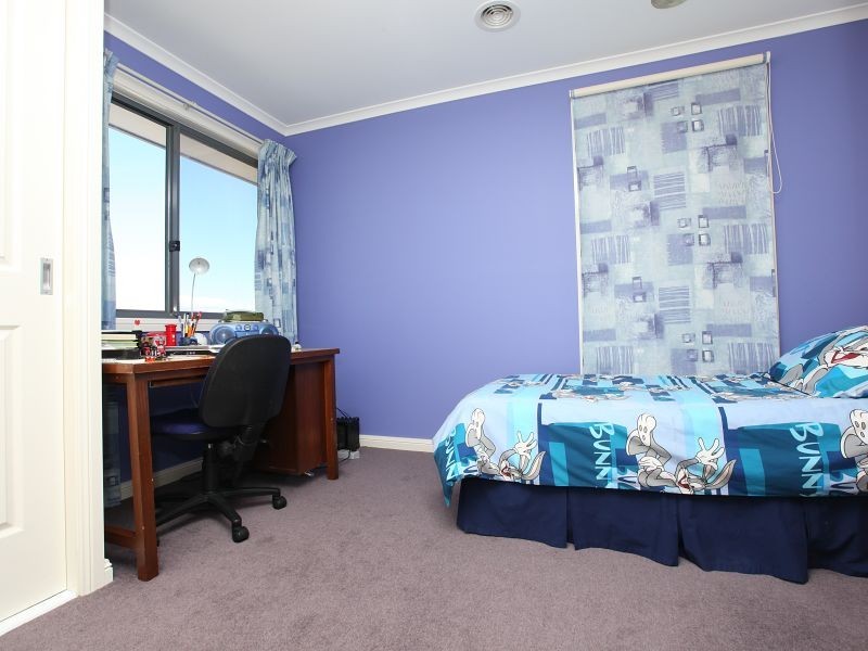 9 Banyule Grove, Conder ACT 2906