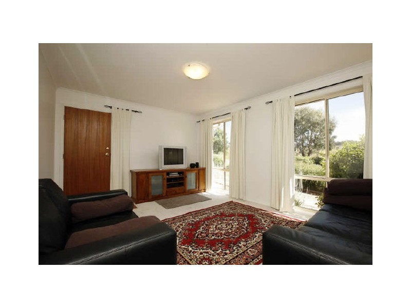 10 Barak Court, Ngunnawal ACT 2913