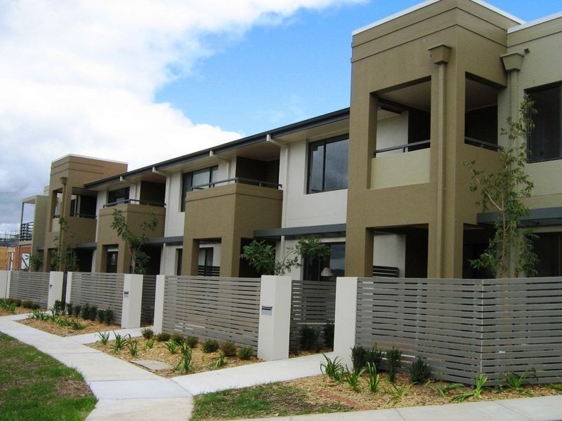 66 Eileen Good Street, Greenway ACT 2900