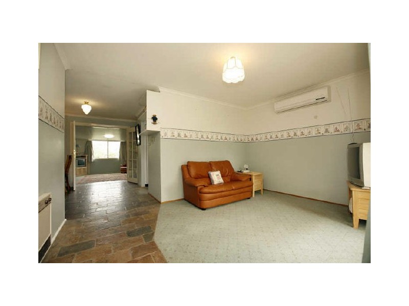 8 Sommers Street, Conder ACT 2906