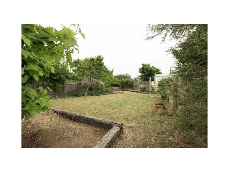 8 Sommers Street, Conder ACT 2906