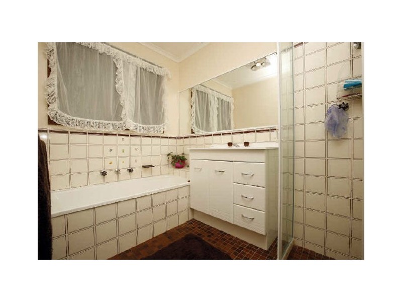 22 Whiteman Street, Wanniassa ACT 2903