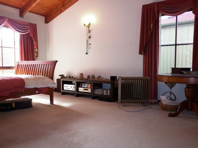 5 Snowball Place, Wanniassa ACT 2903