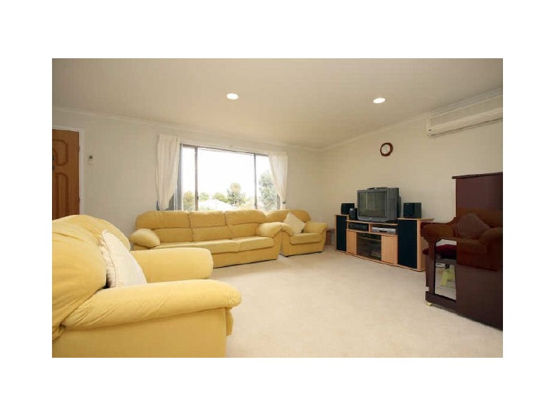 50 Woodfull Loop, Gordon ACT 2906