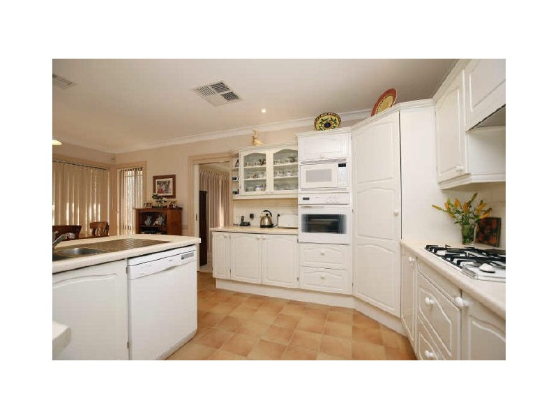 31 Fingleton Crescent, Gordon ACT 2906