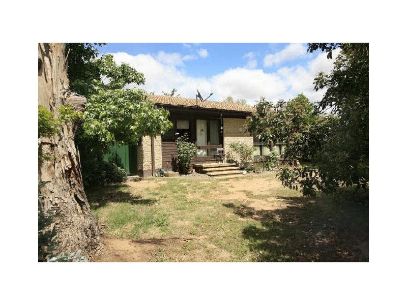 73 Solomon Crescent, Latham ACT 2615