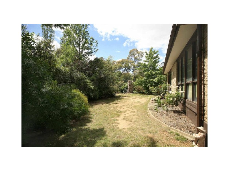 73 Solomon Crescent, Latham ACT 2615