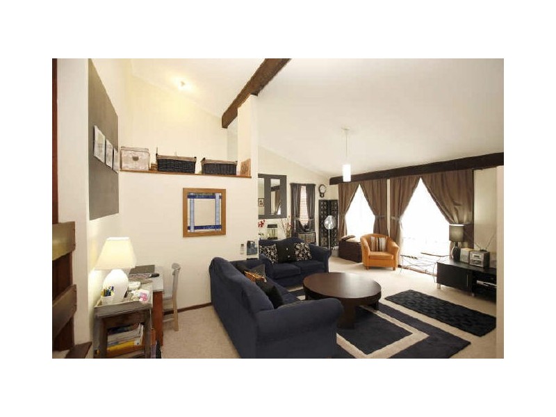 73 Solomon Crescent, Latham ACT 2615