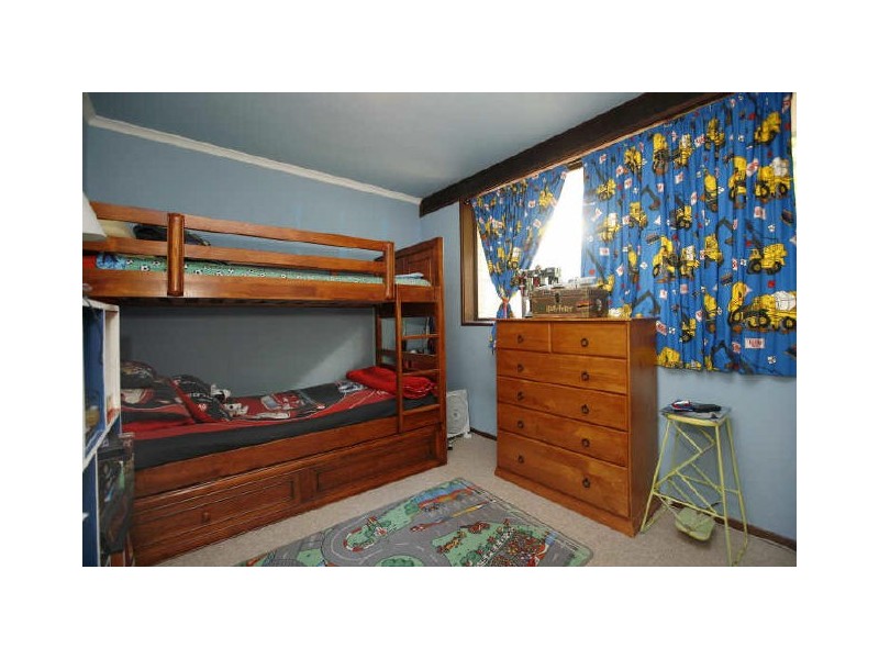 73 Solomon Crescent, Latham ACT 2615