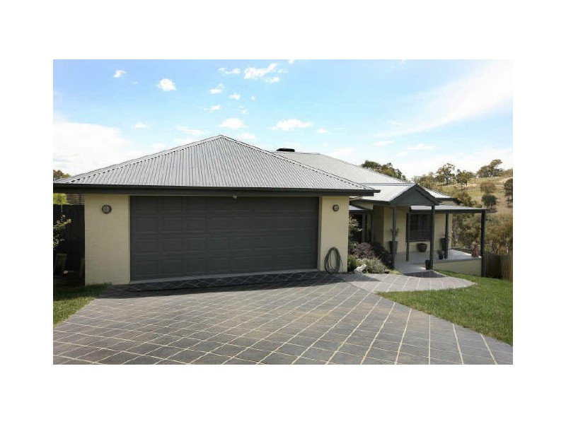 7 Evan Place, Jerrabomberra NSW 2619
