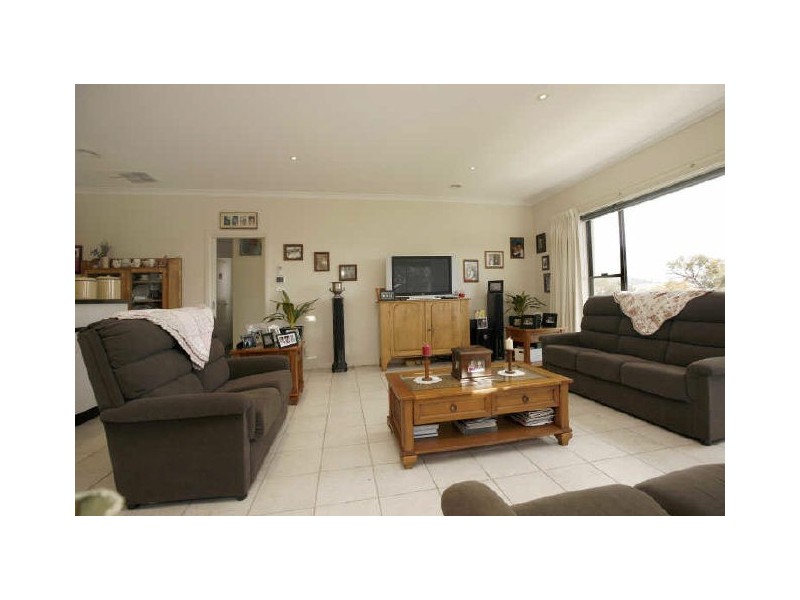 7 Evan Place, Jerrabomberra NSW 2619