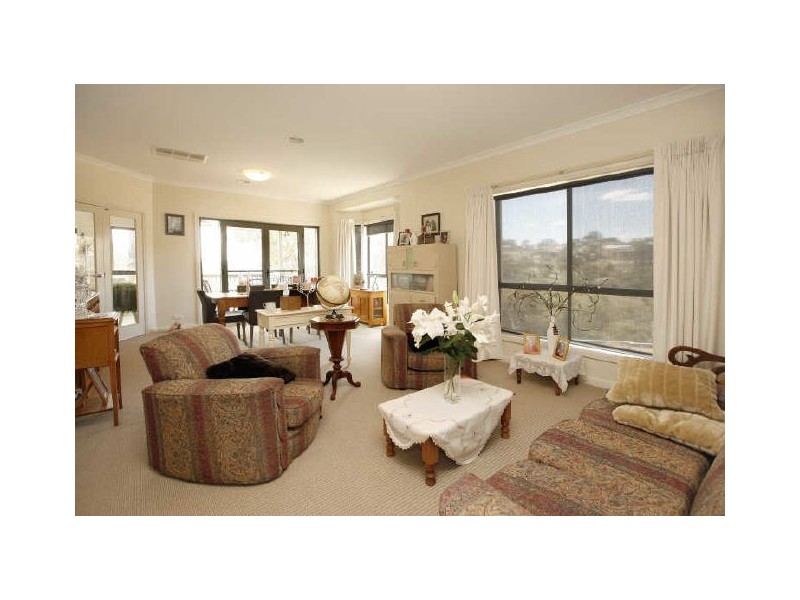 7 Evan Place, Jerrabomberra NSW 2619