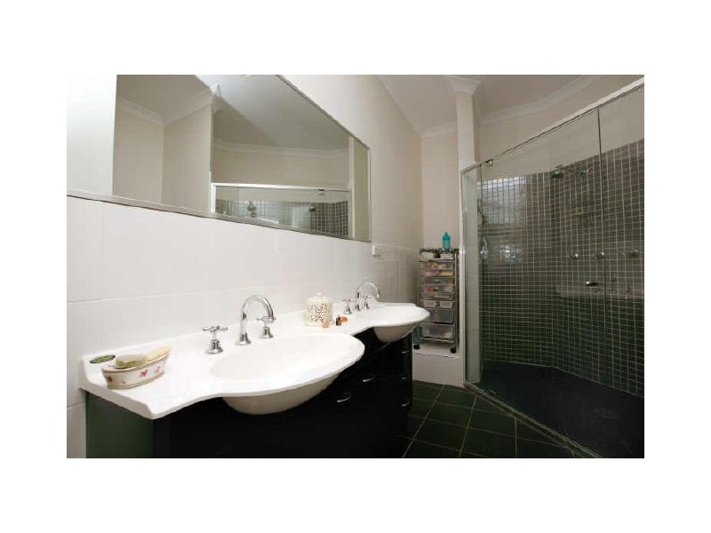 7 Evan Place, Jerrabomberra NSW 2619