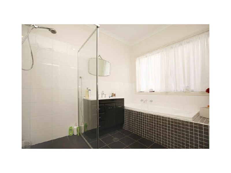 7 Evan Place, Jerrabomberra NSW 2619