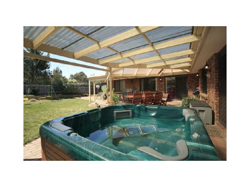 6 Christie Place, Gordon ACT 2906