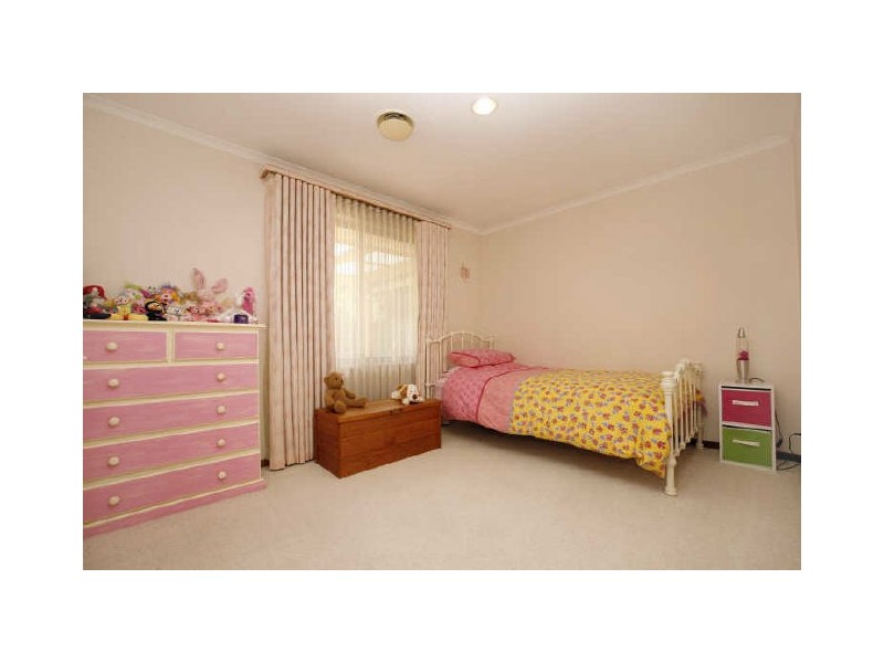 6 Christie Place, Gordon ACT 2906