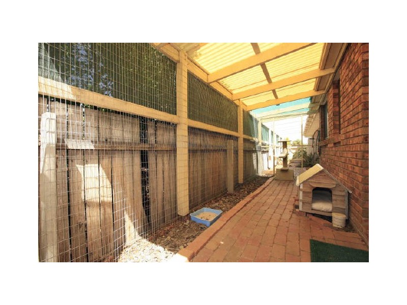 6 Christie Place, Gordon ACT 2906