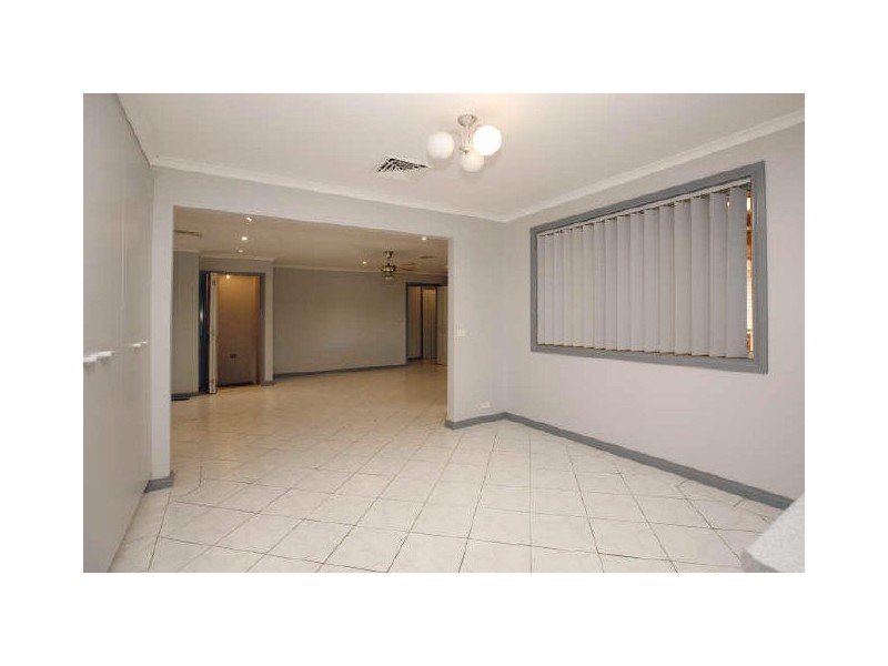 10 Myles Connell Crescent, Gordon ACT 2906