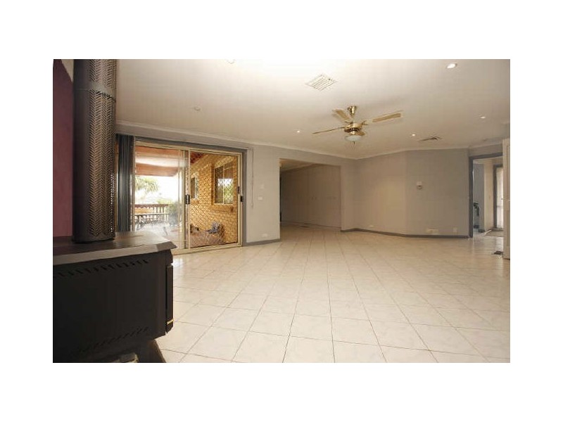 10 Myles Connell Crescent, Gordon ACT 2906