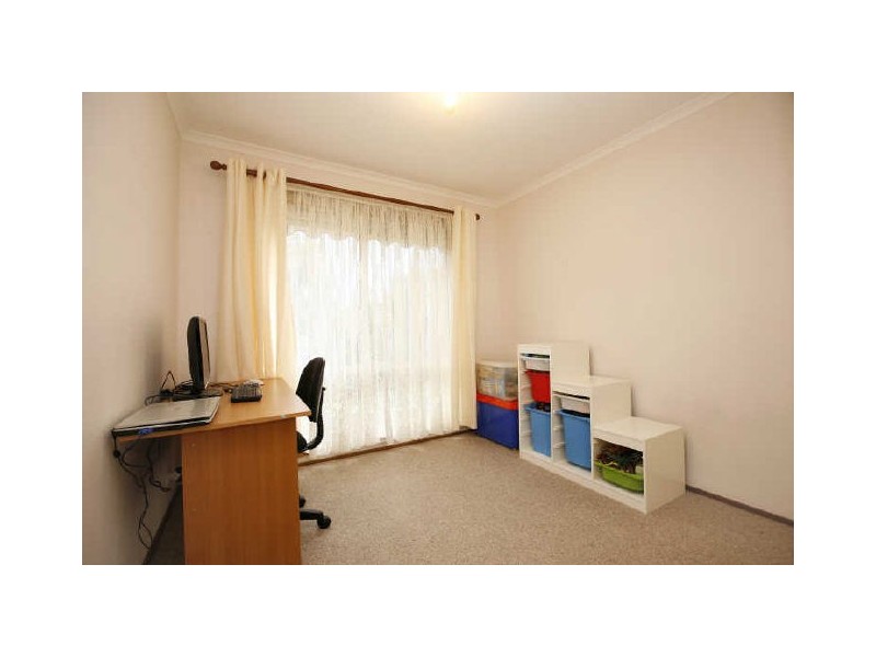 1/35 Bellchambers Crescent, Banks ACT 2906