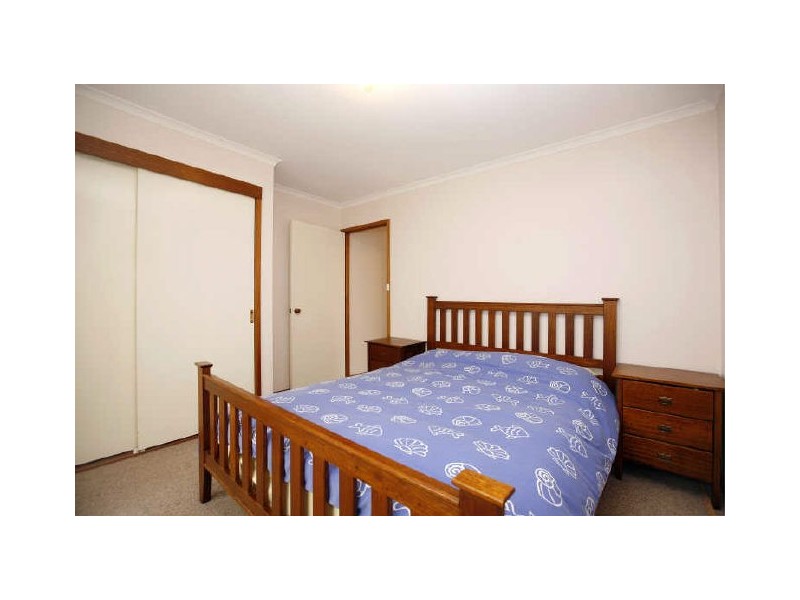 1/35 Bellchambers Crescent, Banks ACT 2906