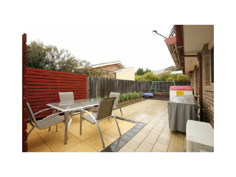 1/35 Bellchambers Crescent, Banks ACT 2906