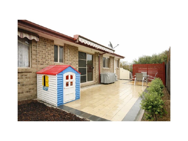 1/35 Bellchambers Crescent, Banks ACT 2906