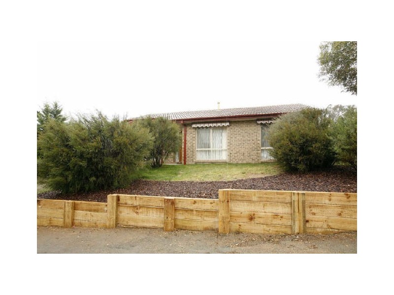 1/35 Bellchambers Crescent, Banks ACT 2906