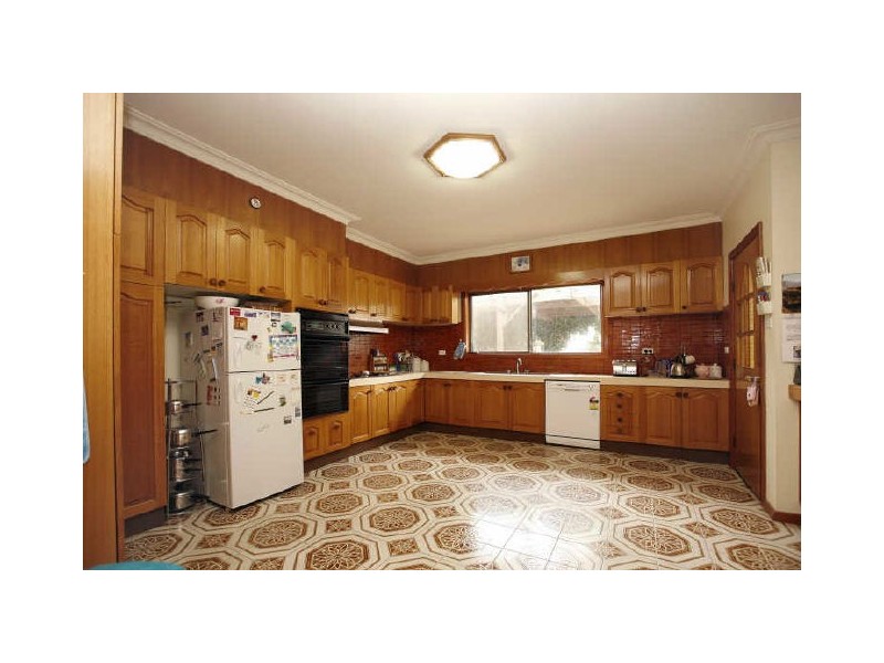 15 Graham Place, Queanbeyan NSW 2620