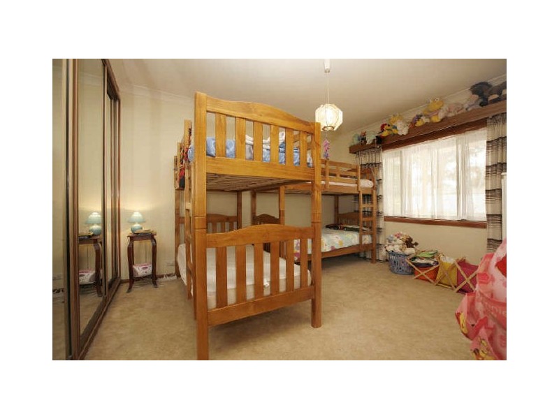 15 Graham Place, Queanbeyan NSW 2620