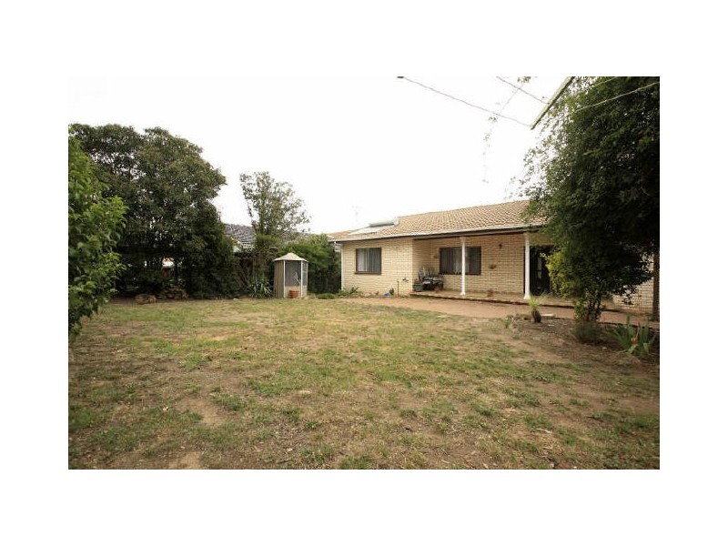 15 Graham Place, Queanbeyan NSW 2620