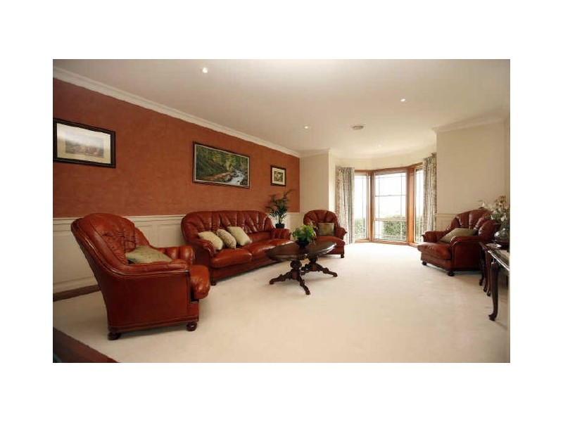 88 Royalla Drive, Royalla NSW 2620