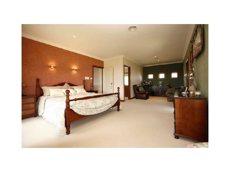 88 Royalla Drive, Royalla NSW 2620