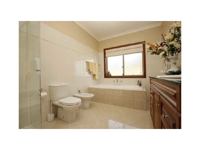 88 Royalla Drive, Royalla NSW 2620