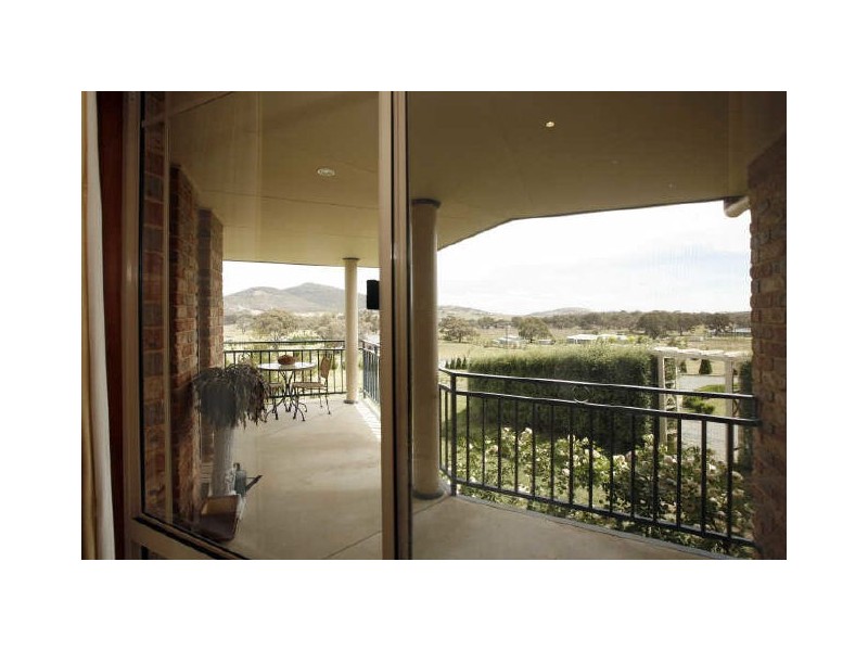 88 Royalla Drive, Royalla NSW 2620