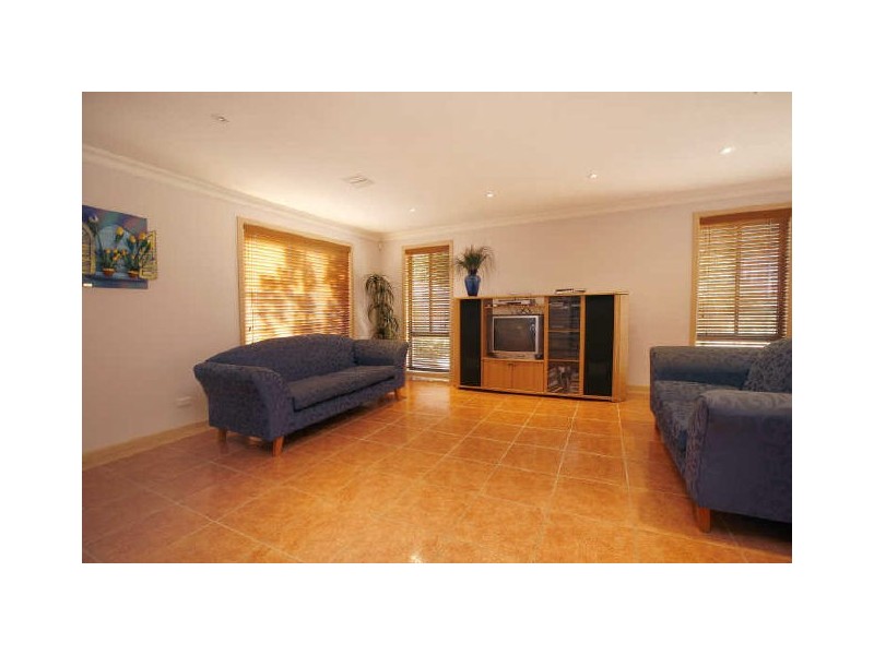 50 Woodhill Link, Jerrabomberra NSW 2619