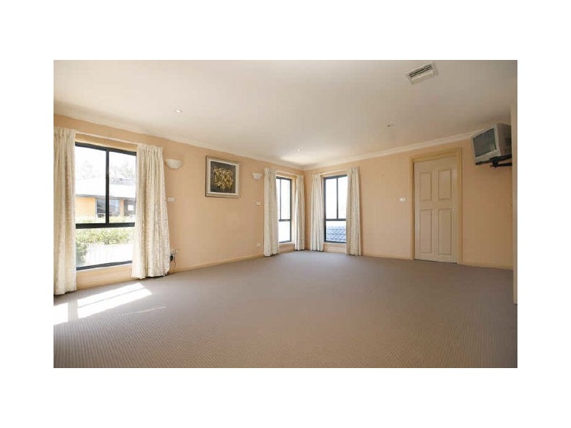 50 Woodhill Link, Jerrabomberra NSW 2619