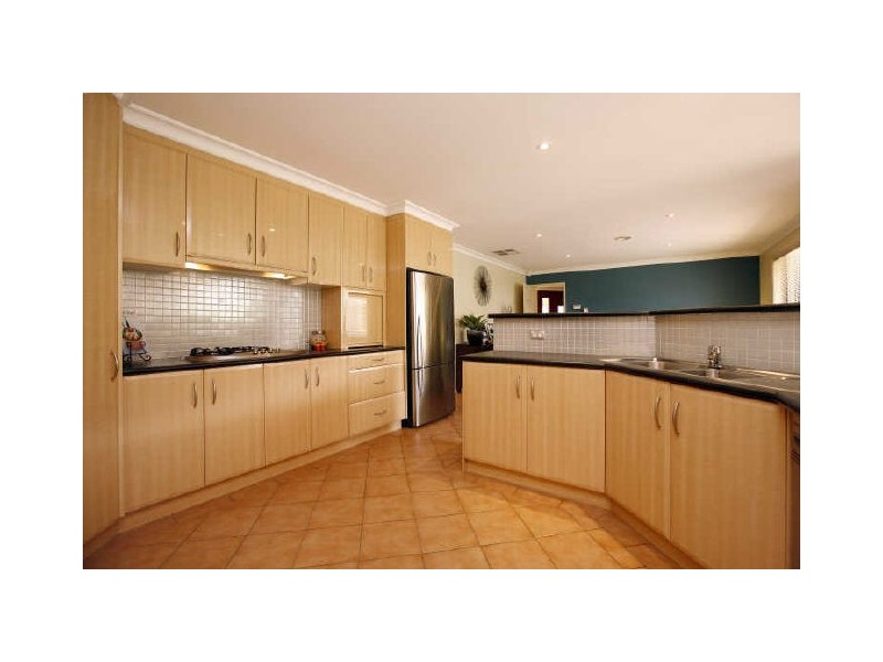 236 Halloran Drive, Jerrabomberra NSW 2619