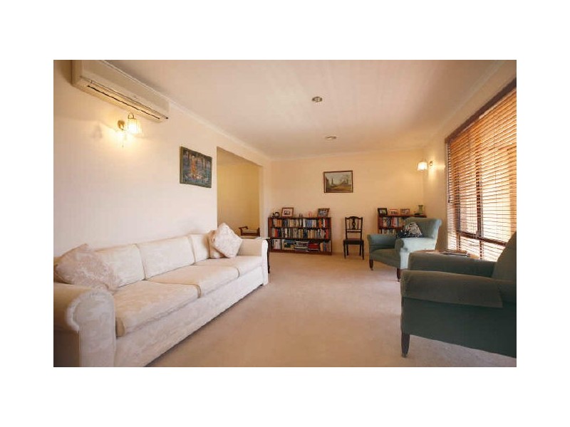 33 Costello Circuit, Calwell ACT 2905