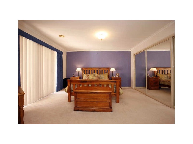 7 Gilks Place, Conder ACT 2906