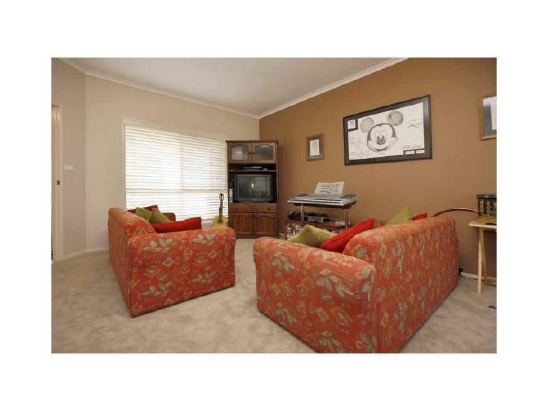 7 Gilks Place, Conder ACT 2906