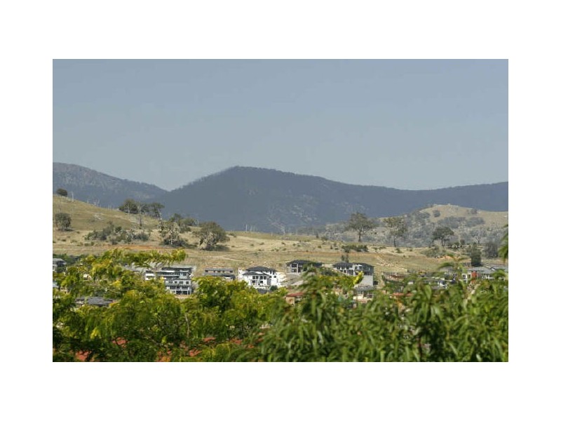 7 Gilks Place, Conder ACT 2906