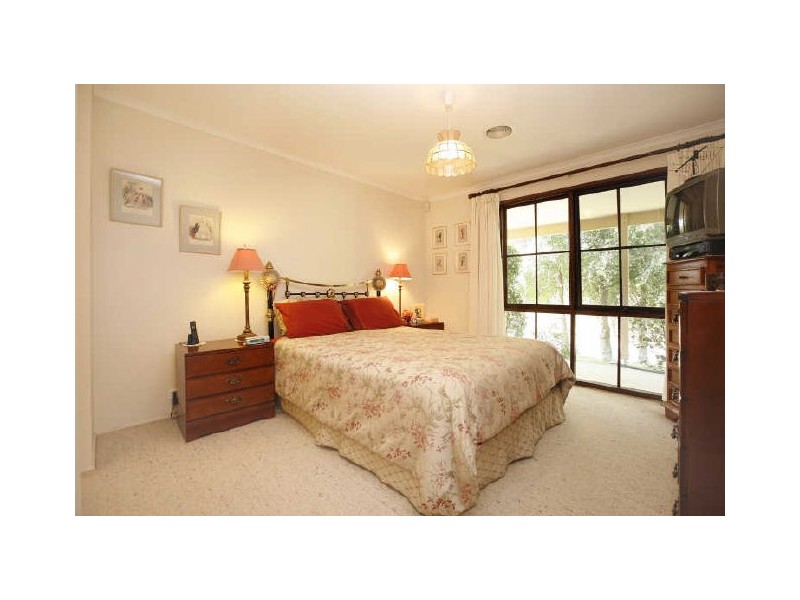 12 Riordan Street, Fadden ACT 2904