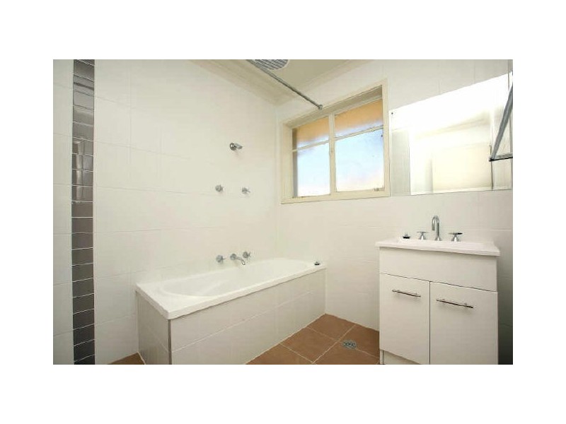 19 Adams Street, Queanbeyan NSW 2620