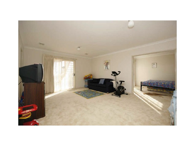 4 Crespin Place, Banks ACT 2906