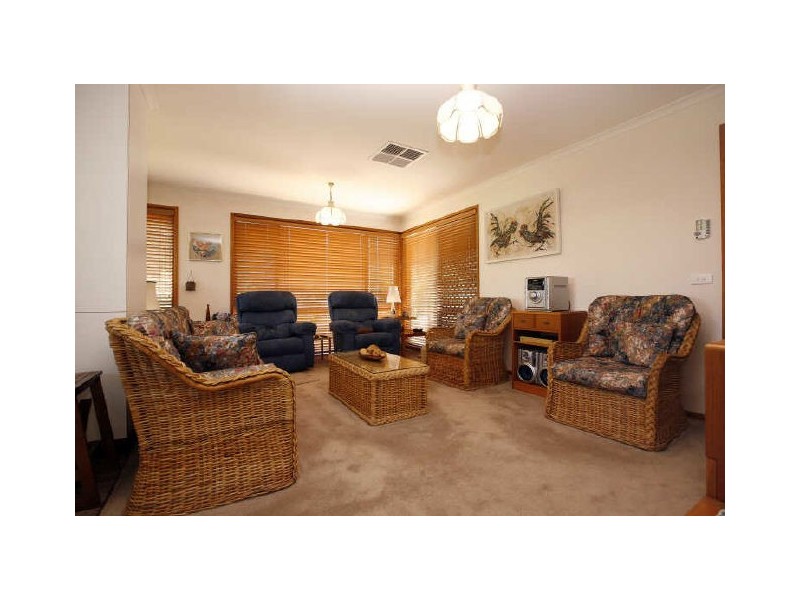 21 Johnstone Circuit, Calwell ACT 2905