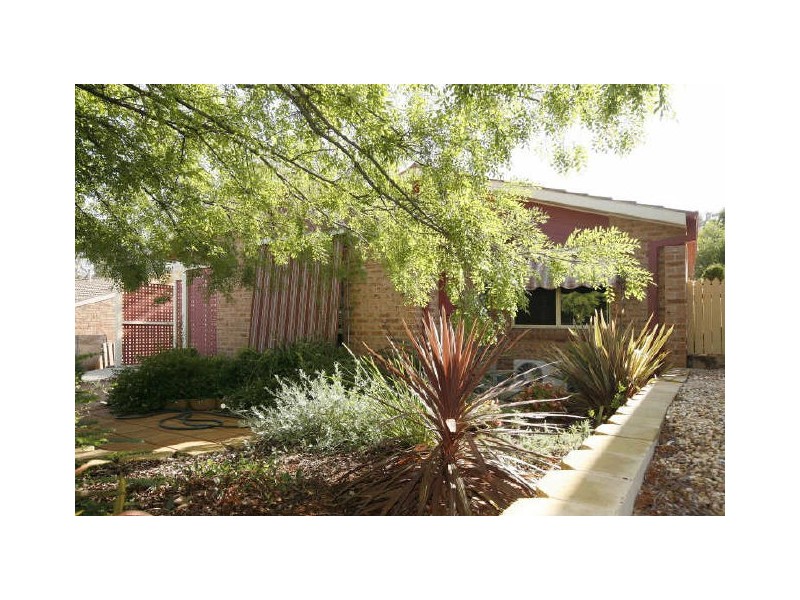 35 Wilson Crescent, Banks ACT 2906