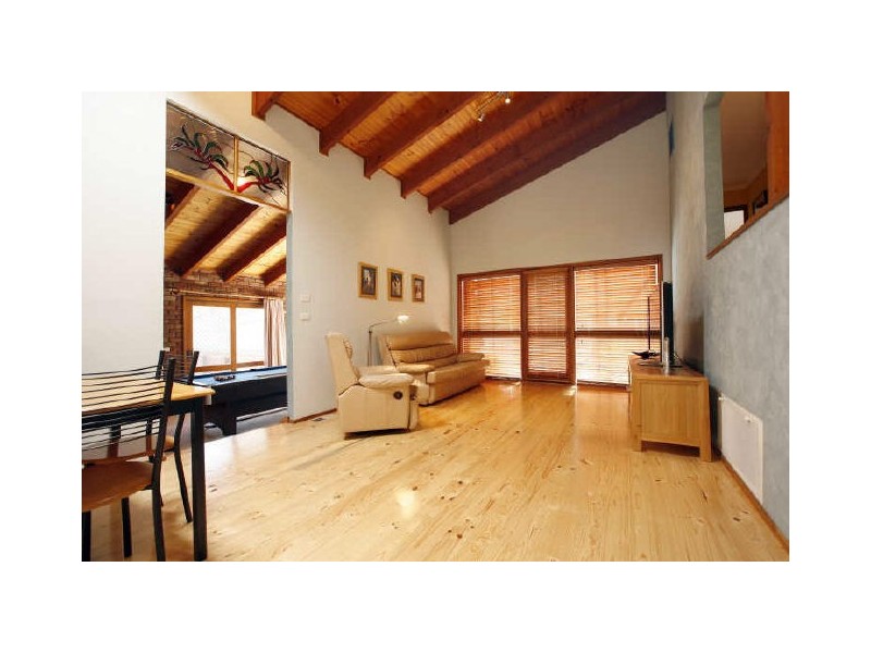 2 Bracker Place, Macarthur ACT 2904