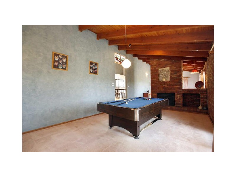 2 Bracker Place, Macarthur ACT 2904