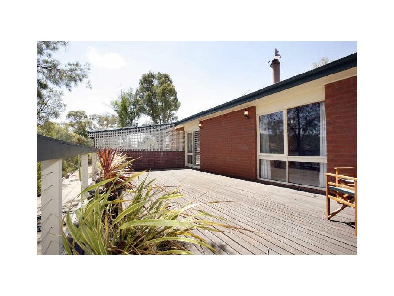 2 Bracker Place, Macarthur ACT 2904